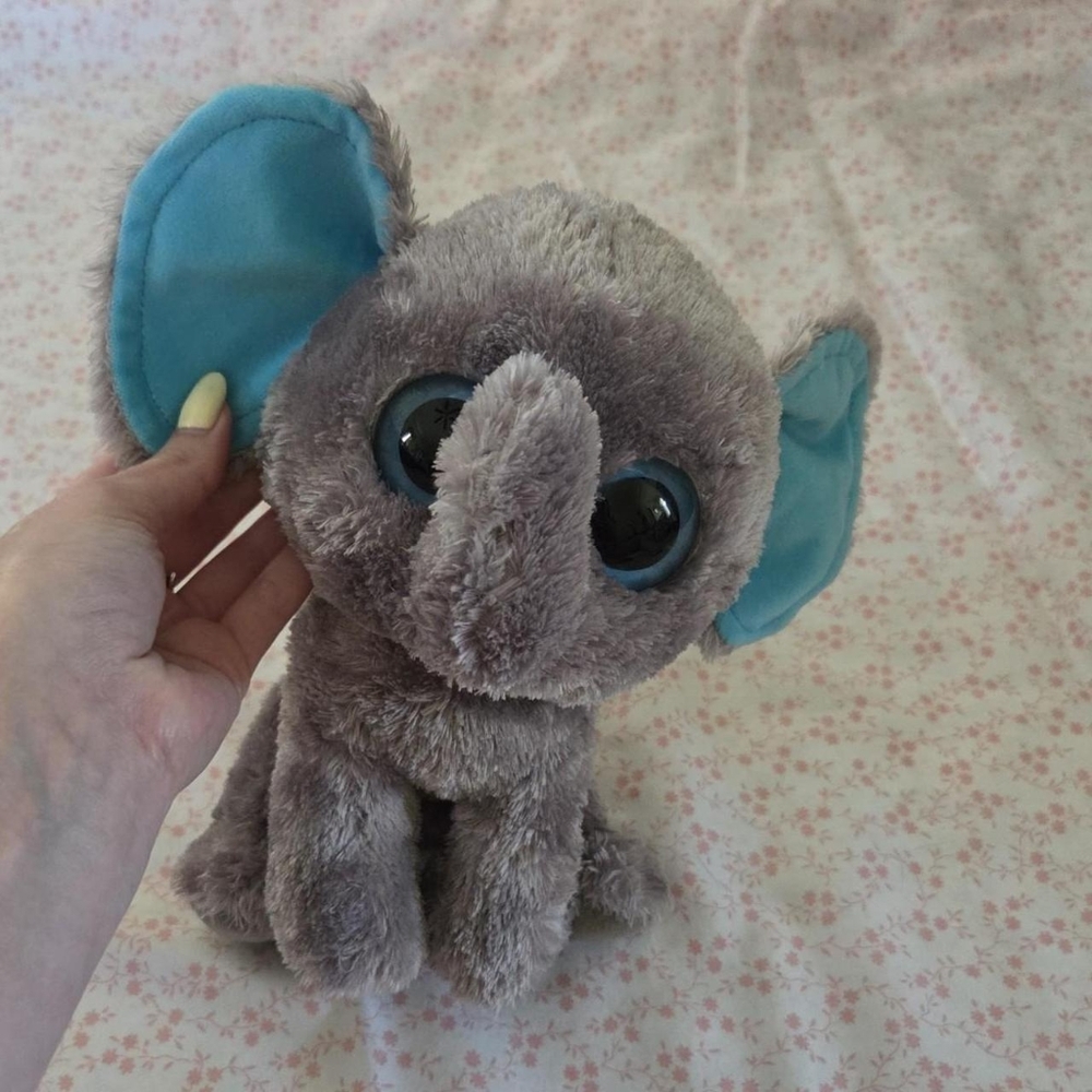 Gray elephant Peanut TY beanie boo